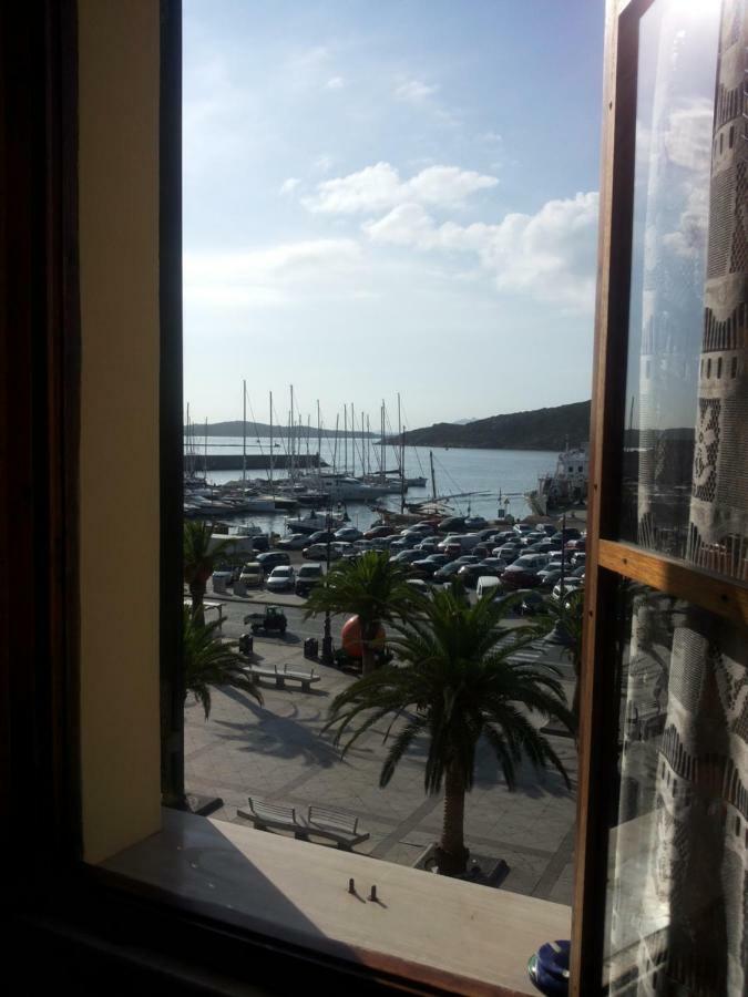 Casa Vacanze Della Maddalena Villa Ла Мадалена Екстериор снимка