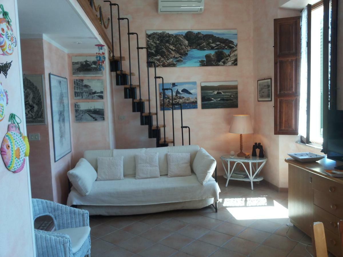 Casa Vacanze Della Maddalena Villa Ла Мадалена Екстериор снимка