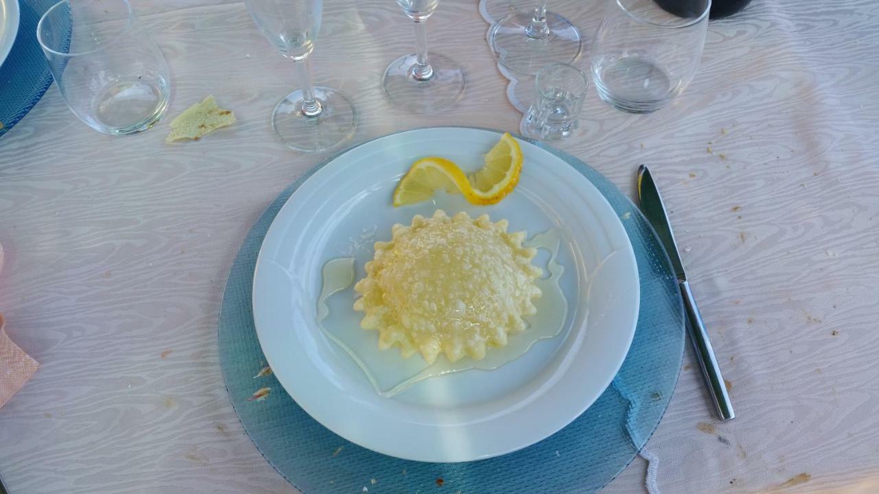 Casa Vacanze Della Maddalena Villa Ла Мадалена Екстериор снимка