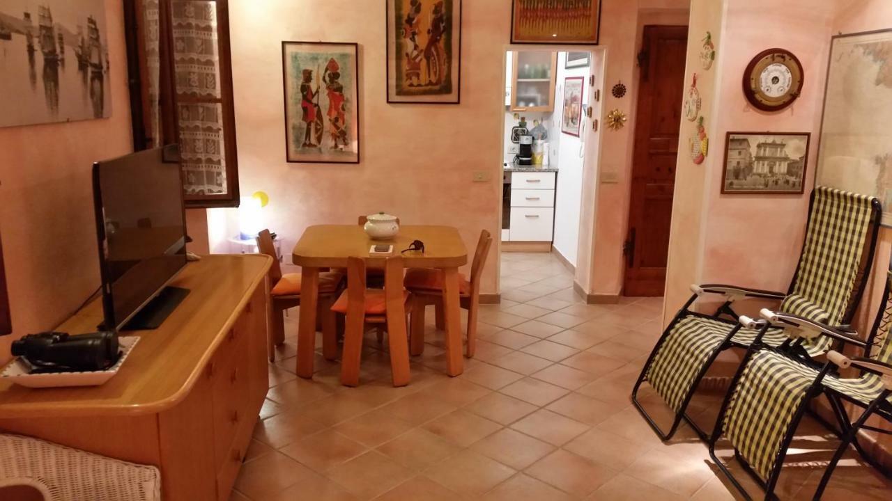 Casa Vacanze Della Maddalena Villa Ла Мадалена Екстериор снимка